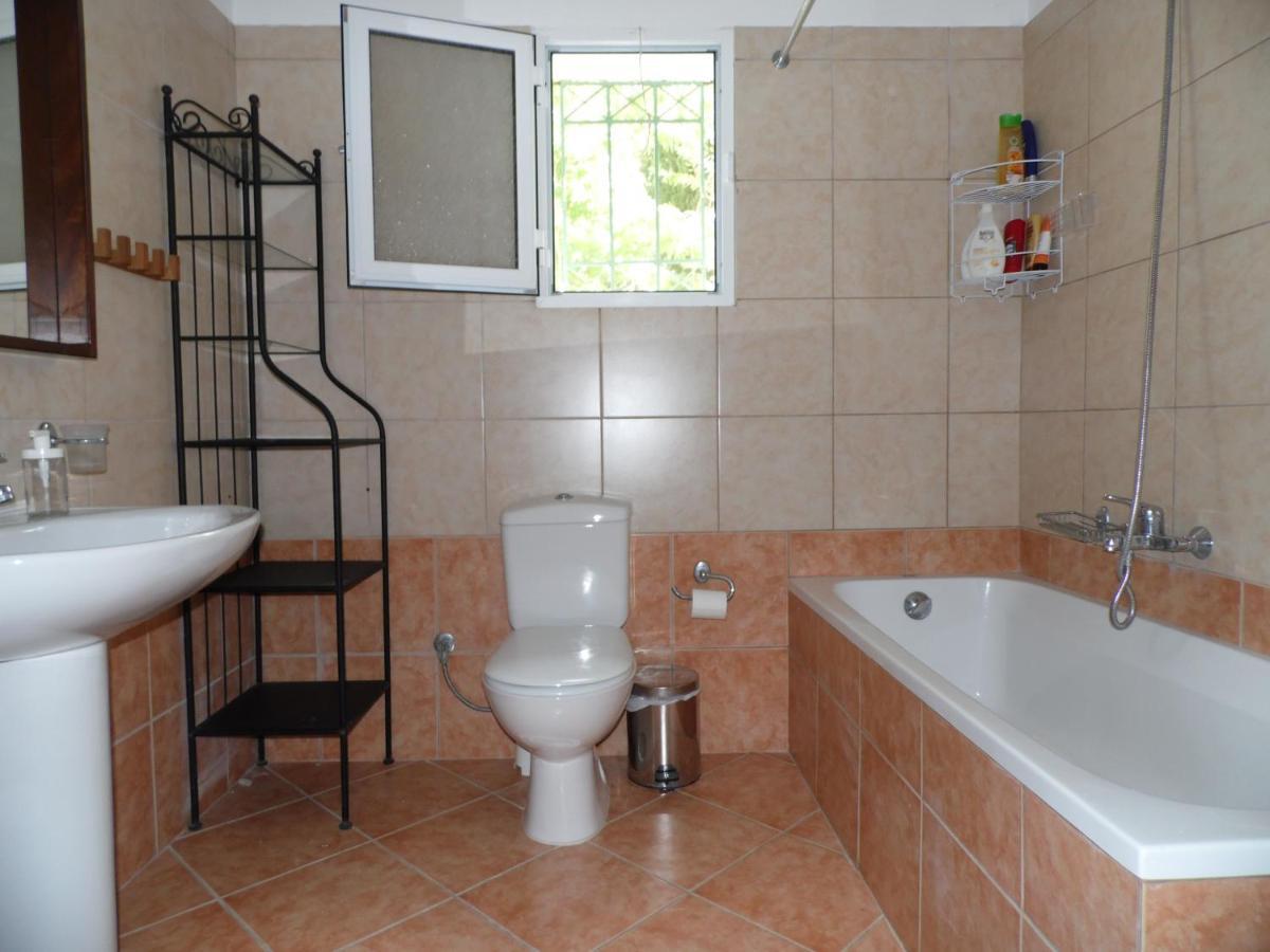Theni Olive Grove Villa Kato Yerakarion Ngoại thất bức ảnh
