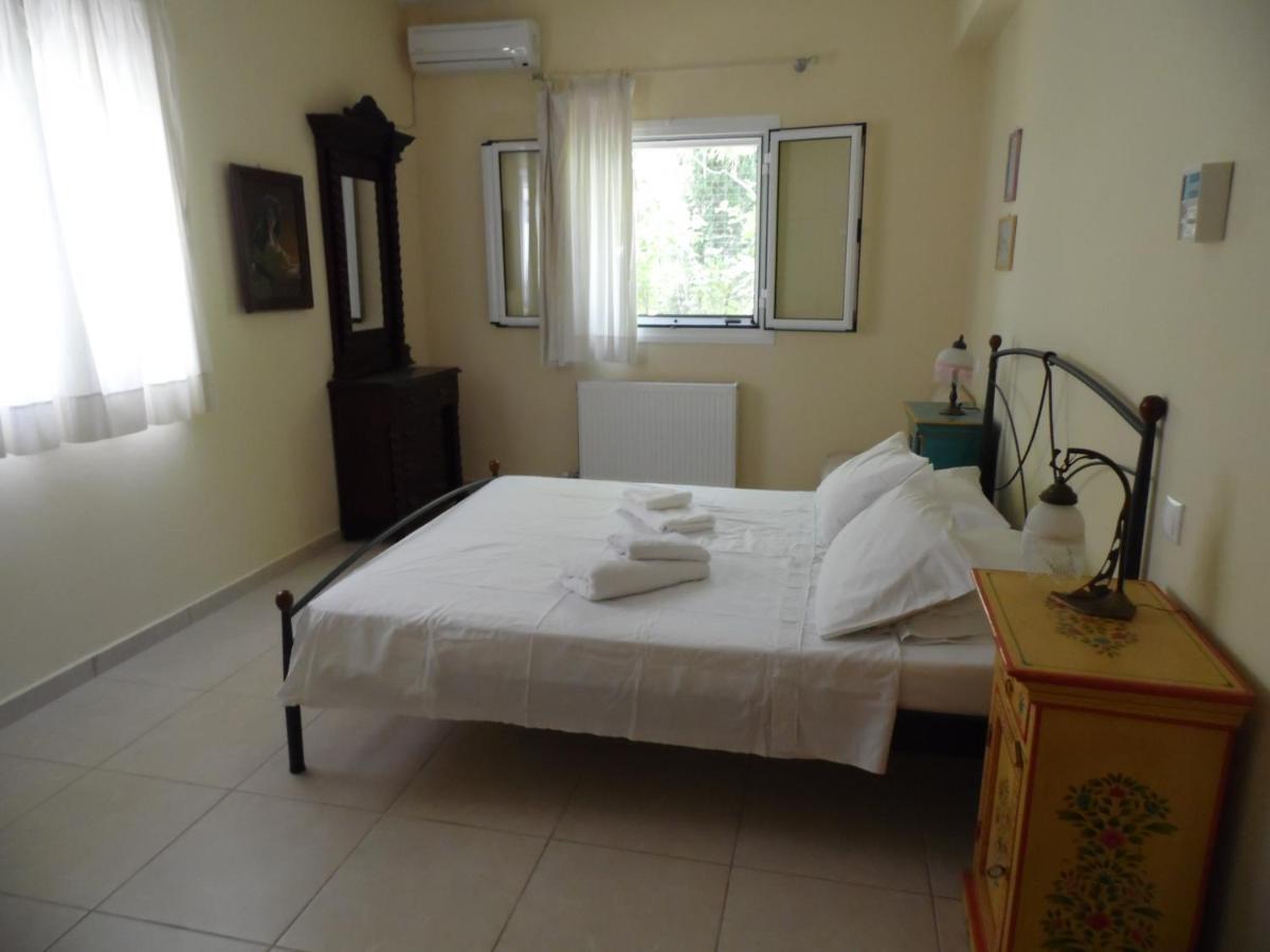 Theni Olive Grove Villa Kato Yerakarion Ngoại thất bức ảnh