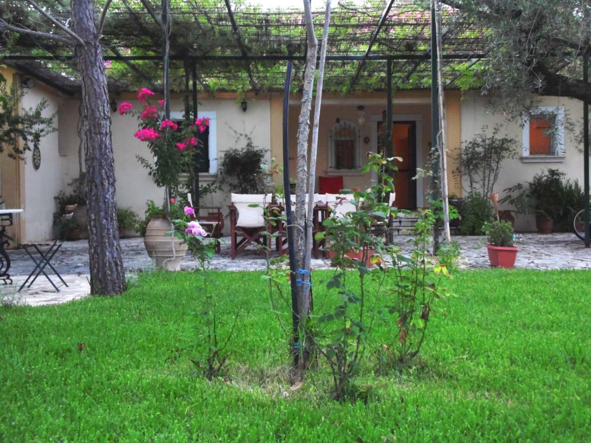 Theni Olive Grove Villa Kato Yerakarion Ngoại thất bức ảnh