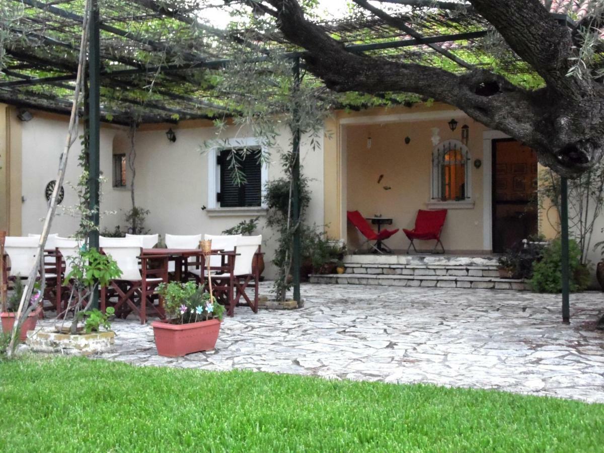 Theni Olive Grove Villa Kato Yerakarion Ngoại thất bức ảnh