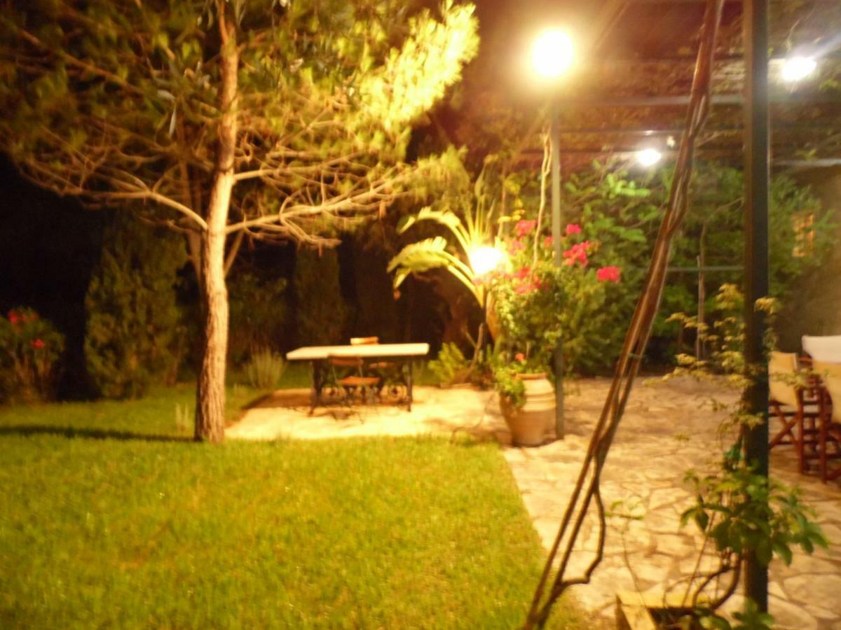 Theni Olive Grove Villa Kato Yerakarion Ngoại thất bức ảnh
