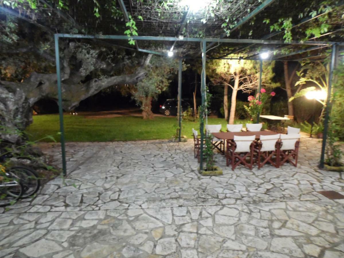 Theni Olive Grove Villa Kato Yerakarion Ngoại thất bức ảnh